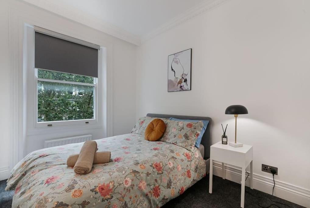 Knightsbridge Two Bed Apartment 伦敦 外观 照片