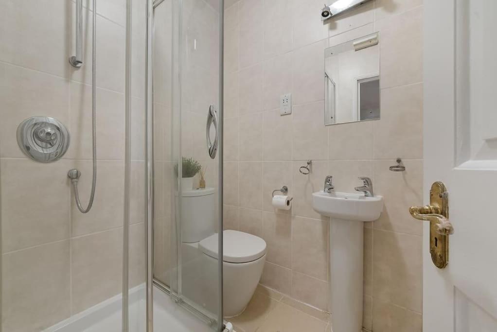 Knightsbridge Two Bed Apartment 伦敦 外观 照片